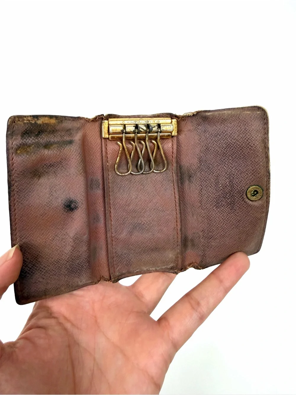 Authentic Louis Vuitton Monogram 4 Key Holder Case